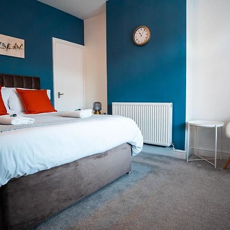 Comfortable House In Nuneaton Sleeps5 Free Parking Good Amenites Zewnętrze zdjęcie