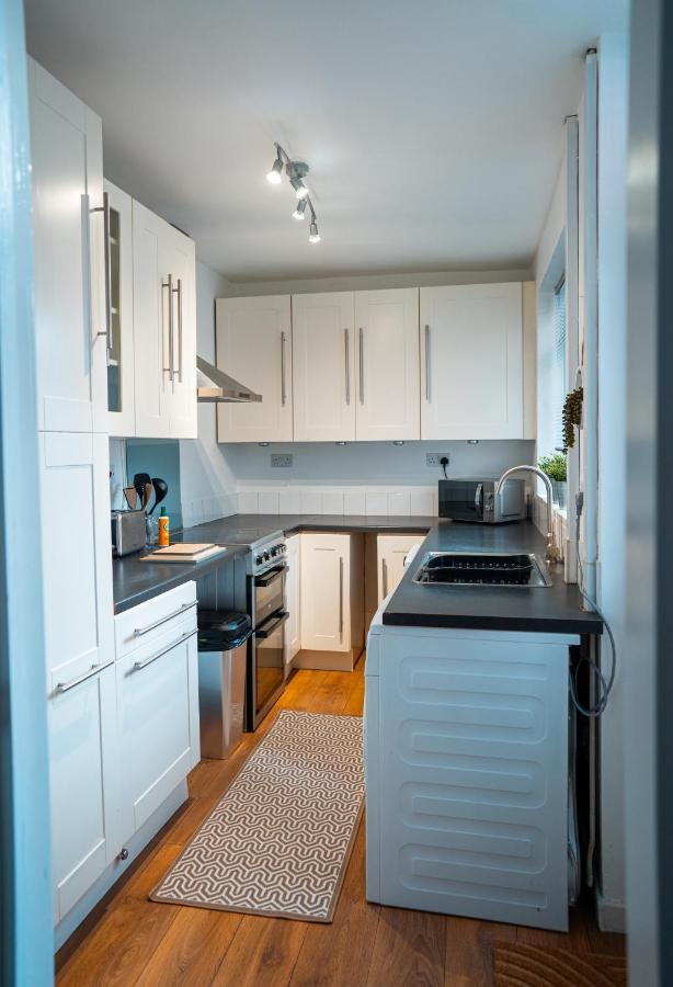 Comfortable House In Nuneaton Sleeps5 Free Parking Good Amenites Zewnętrze zdjęcie