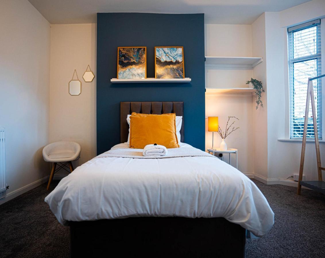Comfortable House In Nuneaton Sleeps5 Free Parking Good Amenites Zewnętrze zdjęcie
